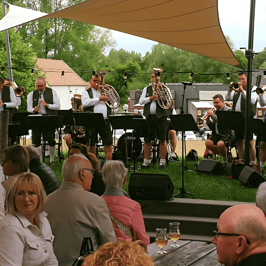 Böhmerwaldkapel live muziek gasterij terras Alfa Brouwerijcafé Schinnen