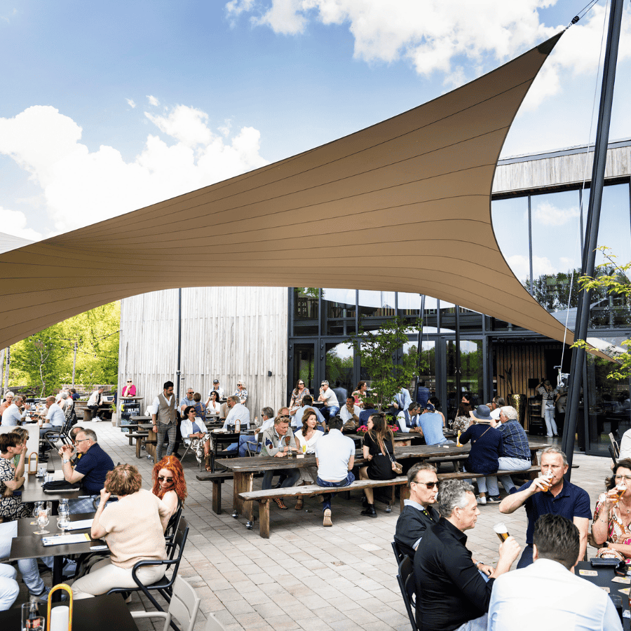 Gasterie met groot terras mooi uitzicht gasterij Zuid-Limburg