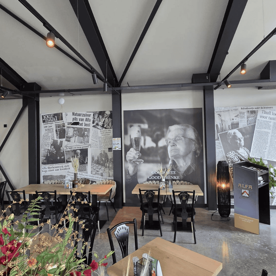 Alfa Brouwerijcafé binnen restaurant historische wand moderne inrichting eeterij