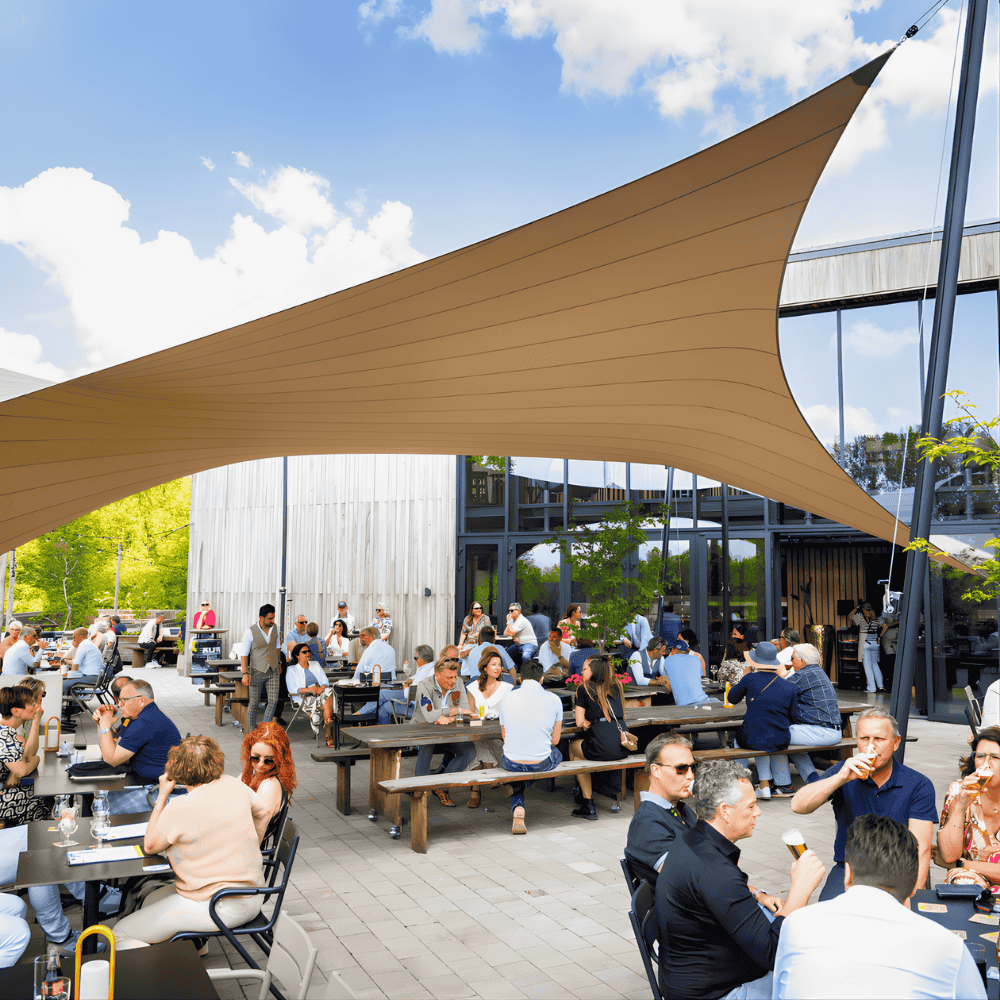 Brewpub en taproom met groot terras mooi uitzicht taphuys Zuid-Limburg